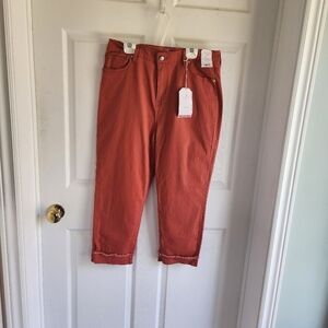 No Boundaries Juniors High Rise Capri Pumpkin Size 17 NWT